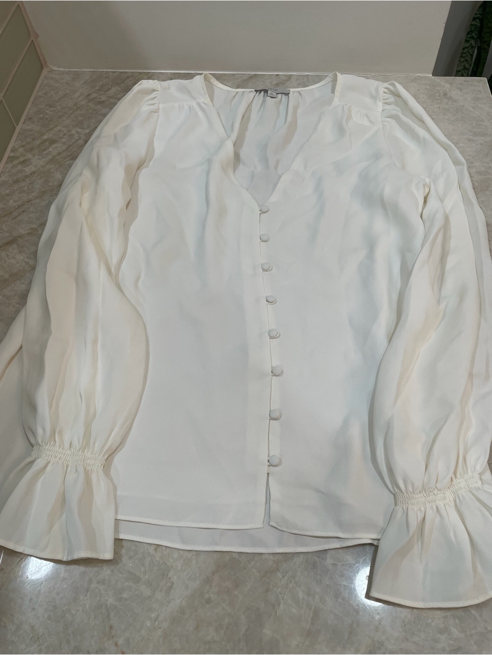 Joie Cream V-Neck Button Long Sleeve Blouse
